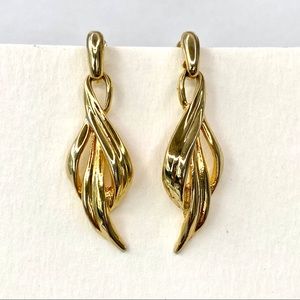 VNTG 80s goldtone post earrings for pierced ears